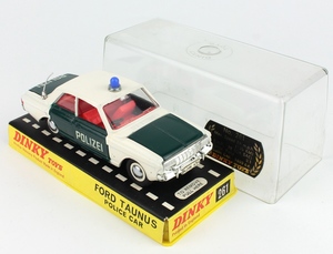 Dinky 261 w740