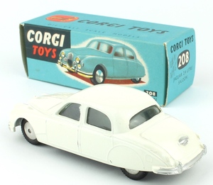 Corgi 208 jaguar x2561