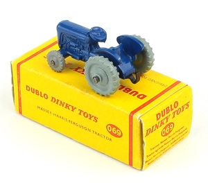 Dinky 069 massey tractor x8431