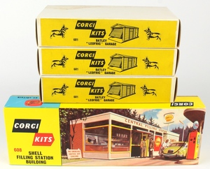 Corgi gift set 25 shell bp garage x9073