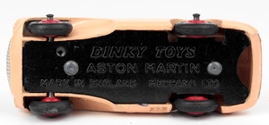 Dinky 104 aston martin db3s yy92