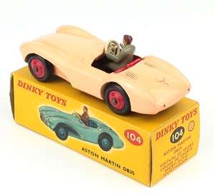 Dinky 104 aston martin db3s yy91