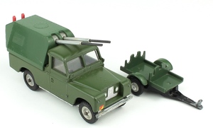 Spot on 419 landrover missile carrier yy137