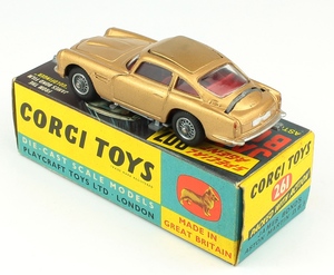 Corgi 261 james bond aston martin yy2391