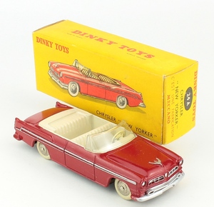 French dinky 24a chrysler new yorker yy382