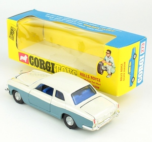 Corgi 273 rolls royce silver shadow yy4611