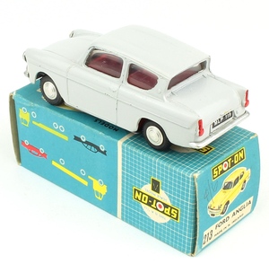 Spot on models 213 ford anglia yy7441