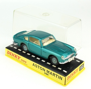 Dinky toys 153 aston martin db6 yy806