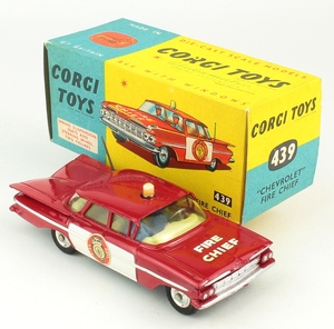 Corgi toys 439 chevrolet fire chief car yy847