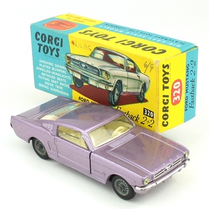 Corgi toys 320 ford mustang fastback yy944
