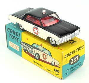 Corgi toys 237 oldsmobile sheriff car zz151