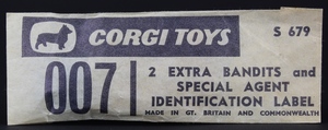 Corgi toys s679 bandits badge zz247