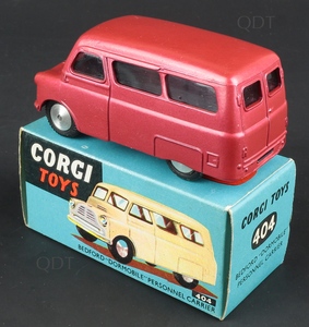 Corgi toys 404 bedford dormobile personnel carrier zz4301