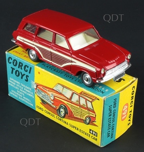 Corgi toys 491 cortina estate car zz451