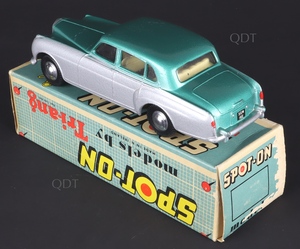 Spot on models 102 bentley saloon zz4641