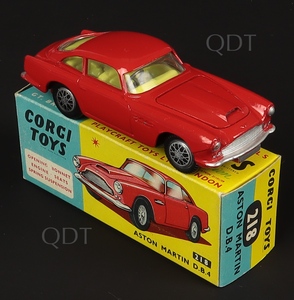 Corgi 218 aston martin db4 zz575