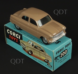 Corgi toys 200 ford consul saloon zz822