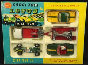 Corgi gift set 37 lotus racing team m304