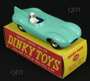 Dinky toys 238 jaguar d type aa142