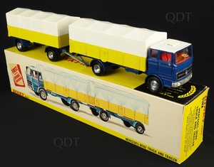 Dinky toys 917 mercedes truck trailer aa166