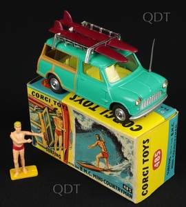 Corgi toys 485 surfing mini cuntryman aa437