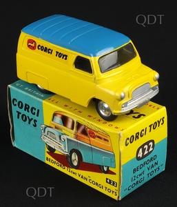 Corgi toys 422 bedford van aa510
