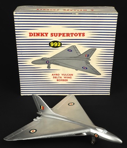 Dinky supertoys 992 avro vulcan delta wing bomber aa572