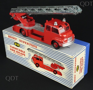 Dinky toys 956 turntable fire escape aa825