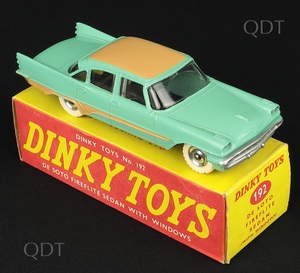 Dinky toys 192 de soto fireflite bb10