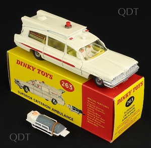 Dinky toys 263 superior criterion ambulance bb75