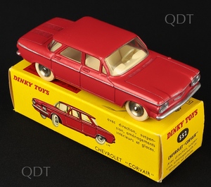 French dinky 552 chevrolet corvair bb166