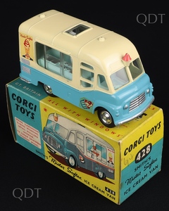 Corgi toys 428 mr softee ice cream van bb227