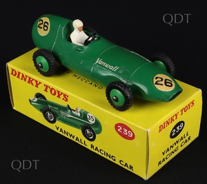 Dinky toys 239 vanwall racing car bb250