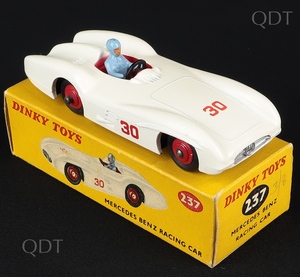 Dinky toys 237 mercedes benz racing car bb775