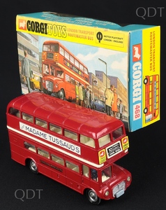 Corgi toys 468 london transport bus madame tussauds bb829