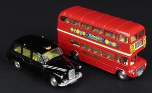 Corgi Toys Gift Set 35 London Passenger Transport Set - QDT