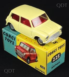 Corgi toys 225 austin seven mini cc77