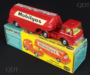 Corgi toys 1140 mobilgas tanker cc134