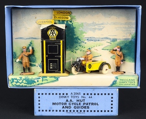 Dinky toys 44 aa hut motor cycle patrol guides cc182