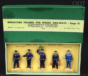 Dinky toys 1 station staff cc239