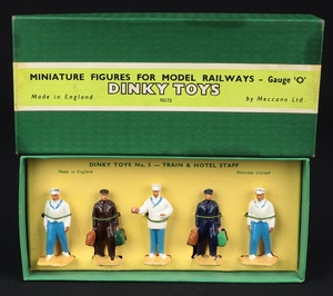 Dinky toys no.5 train hotel staff cc241