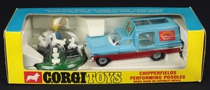 Corgi toys 511 chipperfields poodles truck cc300