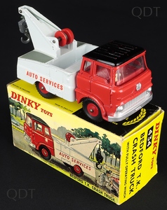 Dinky toys 434 bedford tk crash truck bb689
