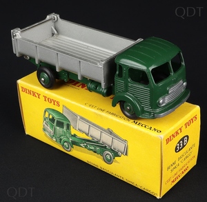 French dinky toys 33b simca cargo truck cc557