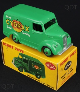 Dinky toys 454 trojan van cydrax cc564