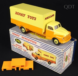 Dinky toys 930 pallet jekta van cc745