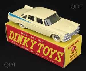 Dinky toys 191 dodge royal sedan cc752