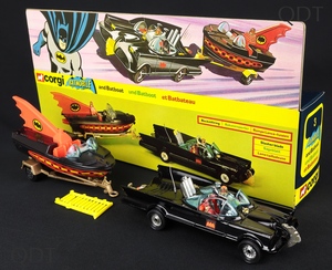 Corgi toys gift set 3 batmobile batboat batman whizzwheels cc968 front
