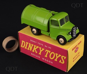 Dinky toys 252 refuse wagon cc994 front