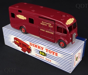 Dinky toys 981 horse box dd41 front